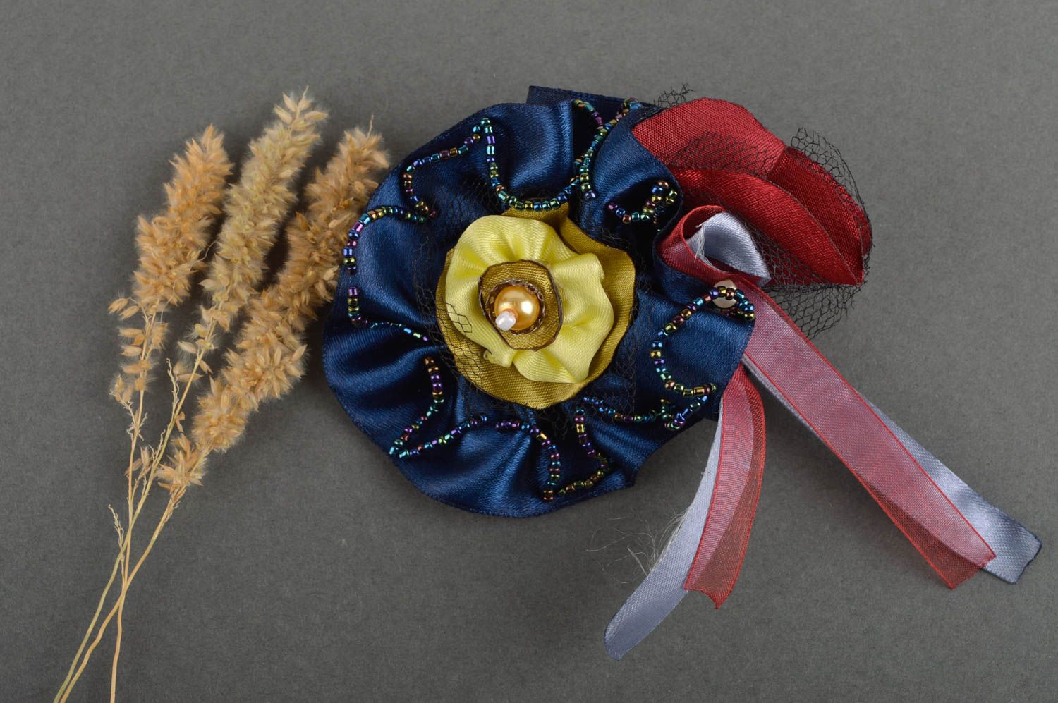Blumen Brosche handmade Mode Schmuck Designer Accessoire aus Atlas bunt stilvoll foto 1
