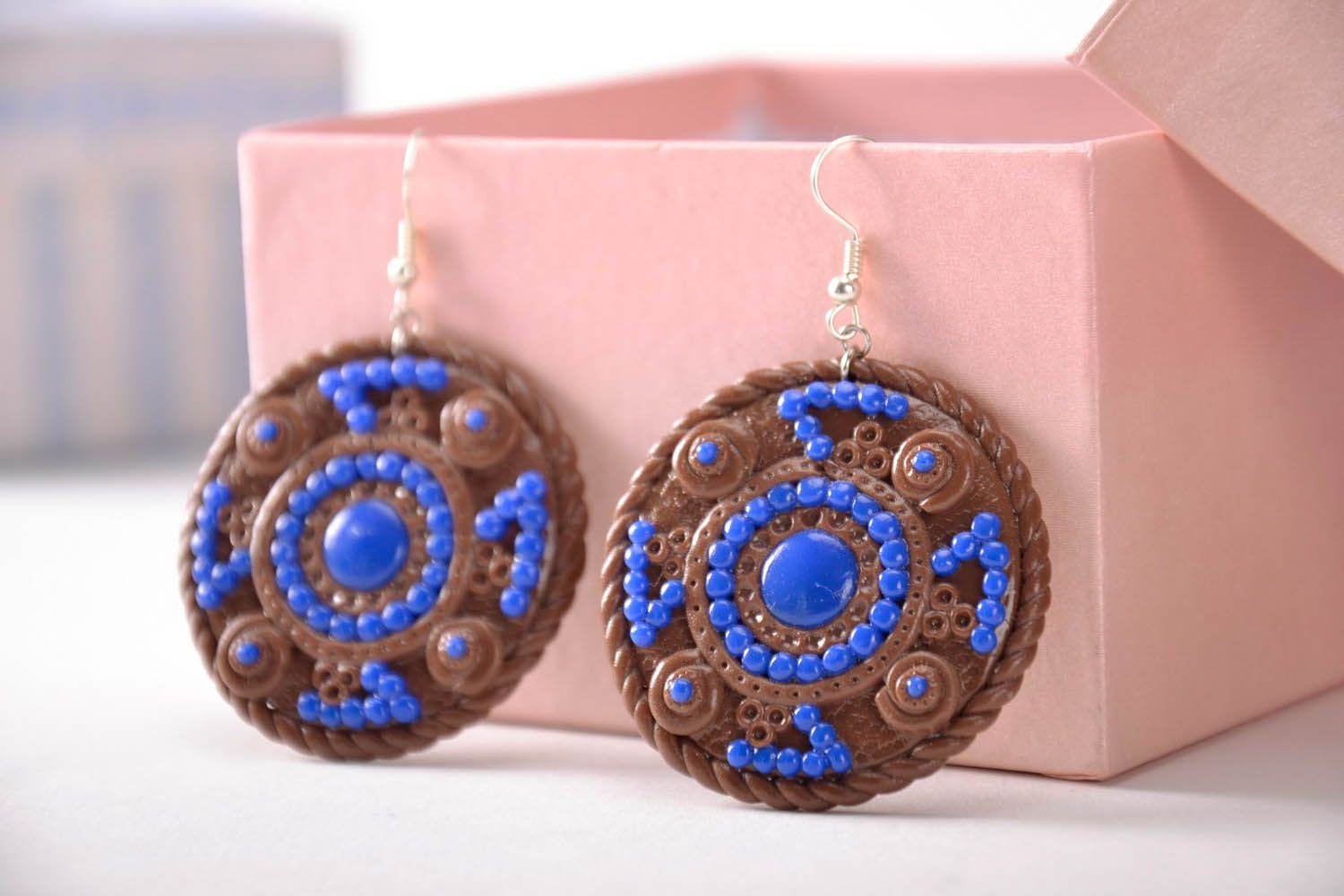 Round earrings in ethnic style photo 3