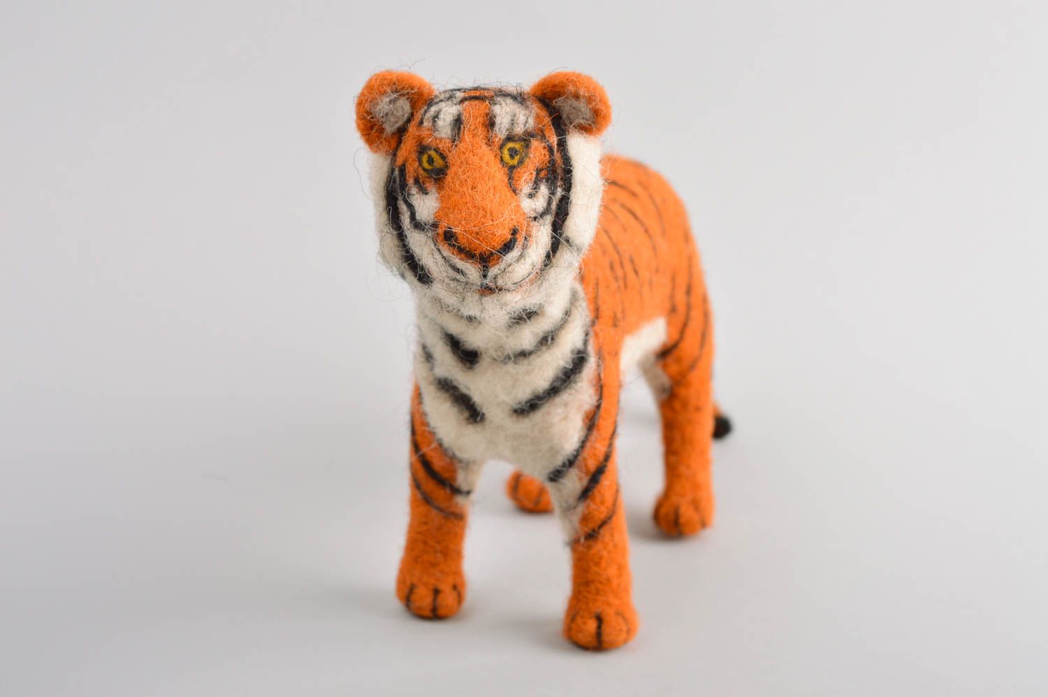 Jouet tigre Peluche faite main en laine feutrée originale Cadeau pour enfant photo 5