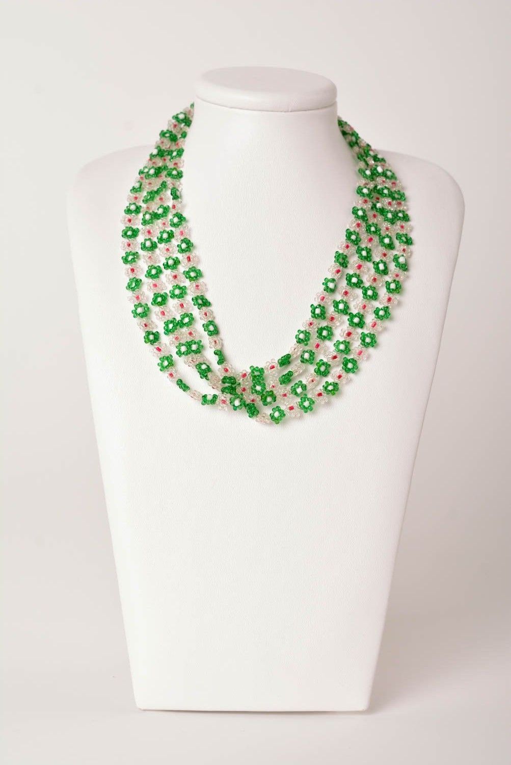 Колье из бисера украшение ручной работы ожерелье из бисера зеленое с белым фото 4
