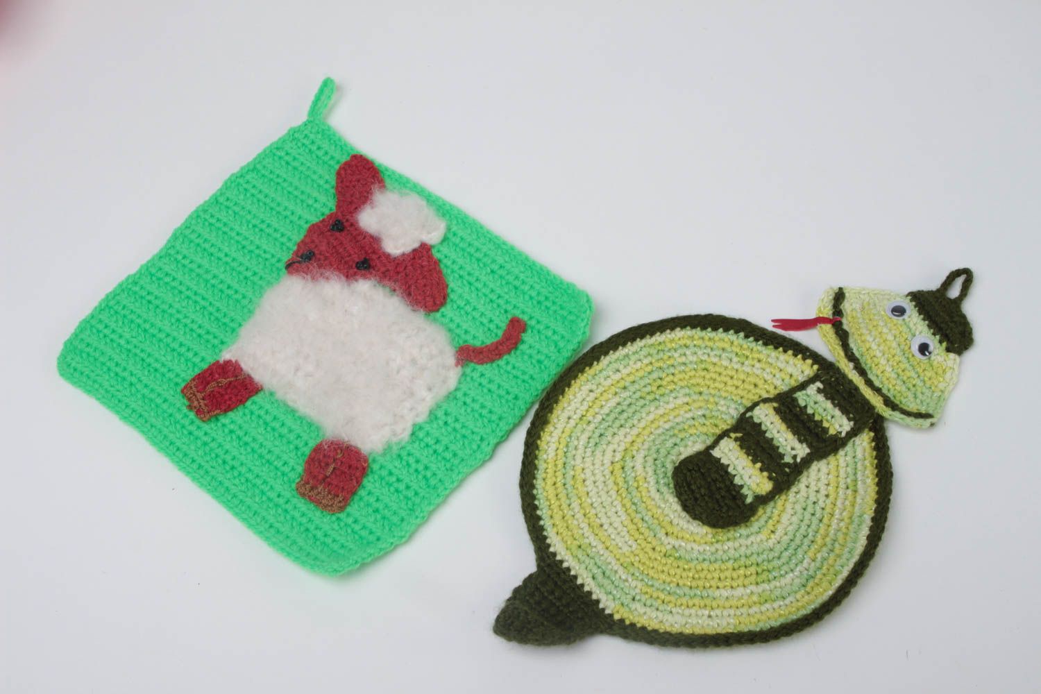 Crocheted handmade pot holders textile for home kitchen supplies 2 items photo 2