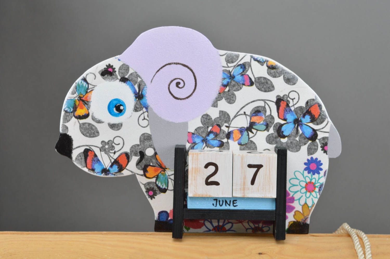 Calendario de mesa hecho a mano decoración de interior regalo para niño foto 2