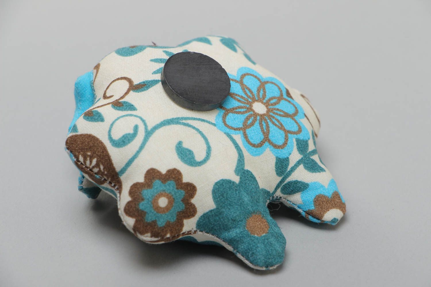 Magnet frigo peluche mouton en tissu de coton fait main bleu motif floral photo 4