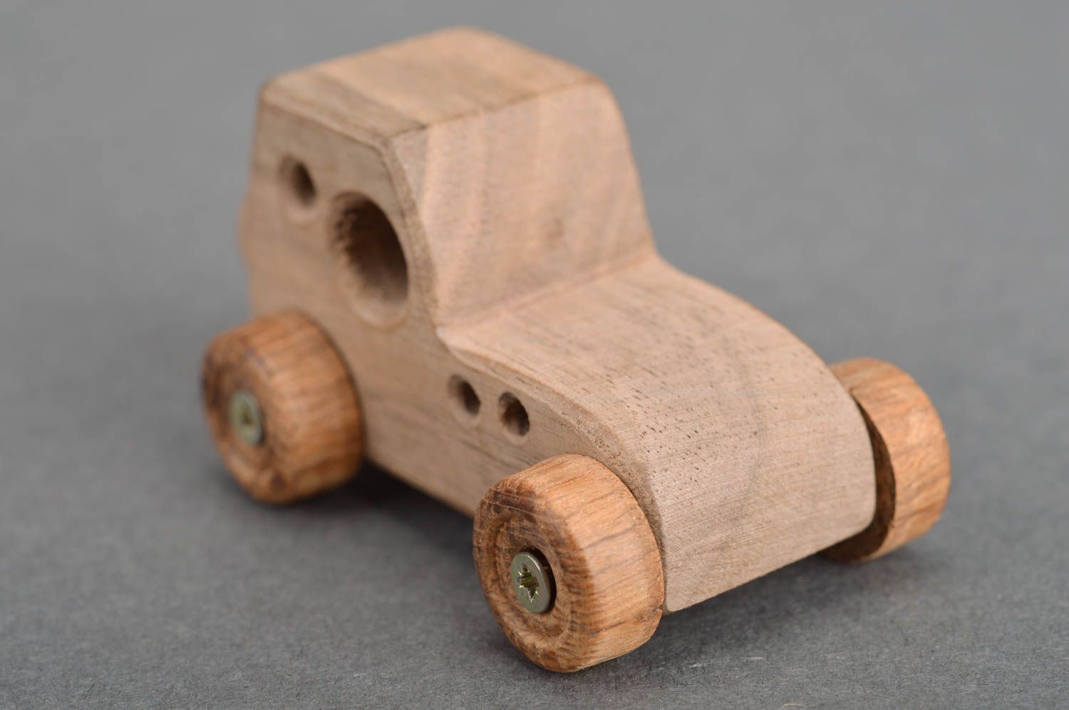 Juguete de madera coche hecho a mano ecológico bonito original para niños foto 2