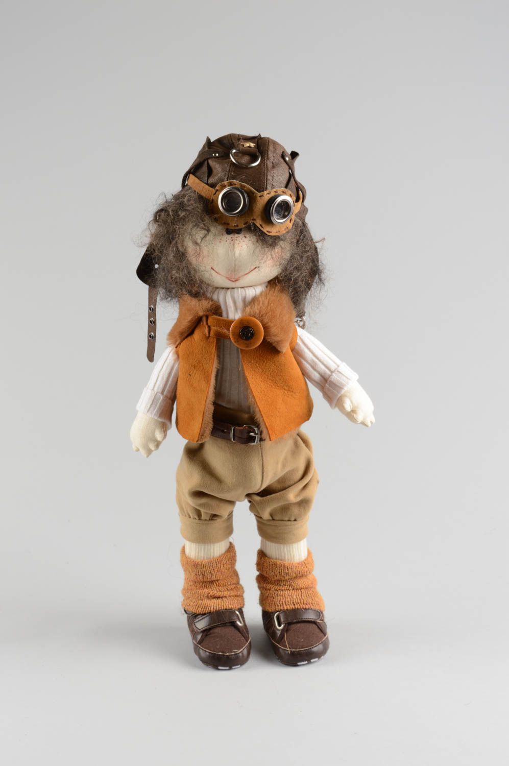 Künstlerische Puppe aus Textil handmade schön aus Leinen originell Pilot foto 3