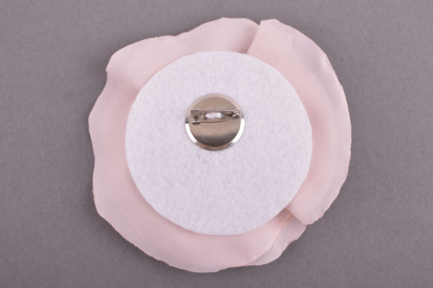 Брошь ручной работы текстильная брошь розовый цветок авторское украшение фото 3