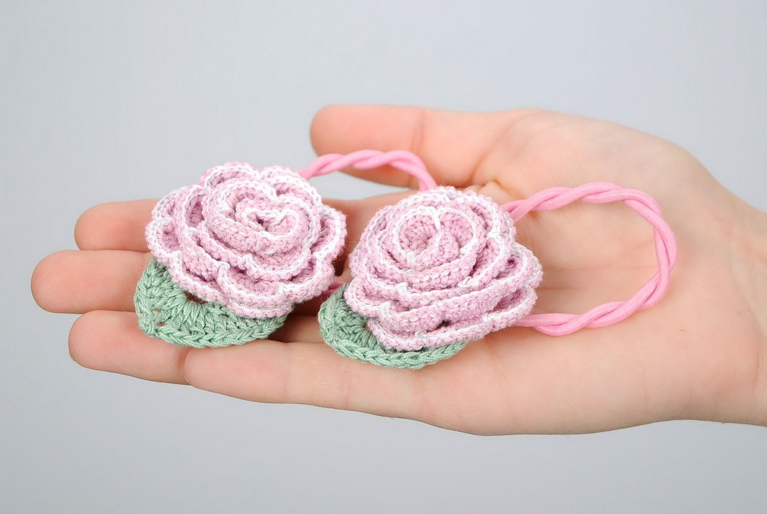 Set of knitted scrunchies Roses photo 4