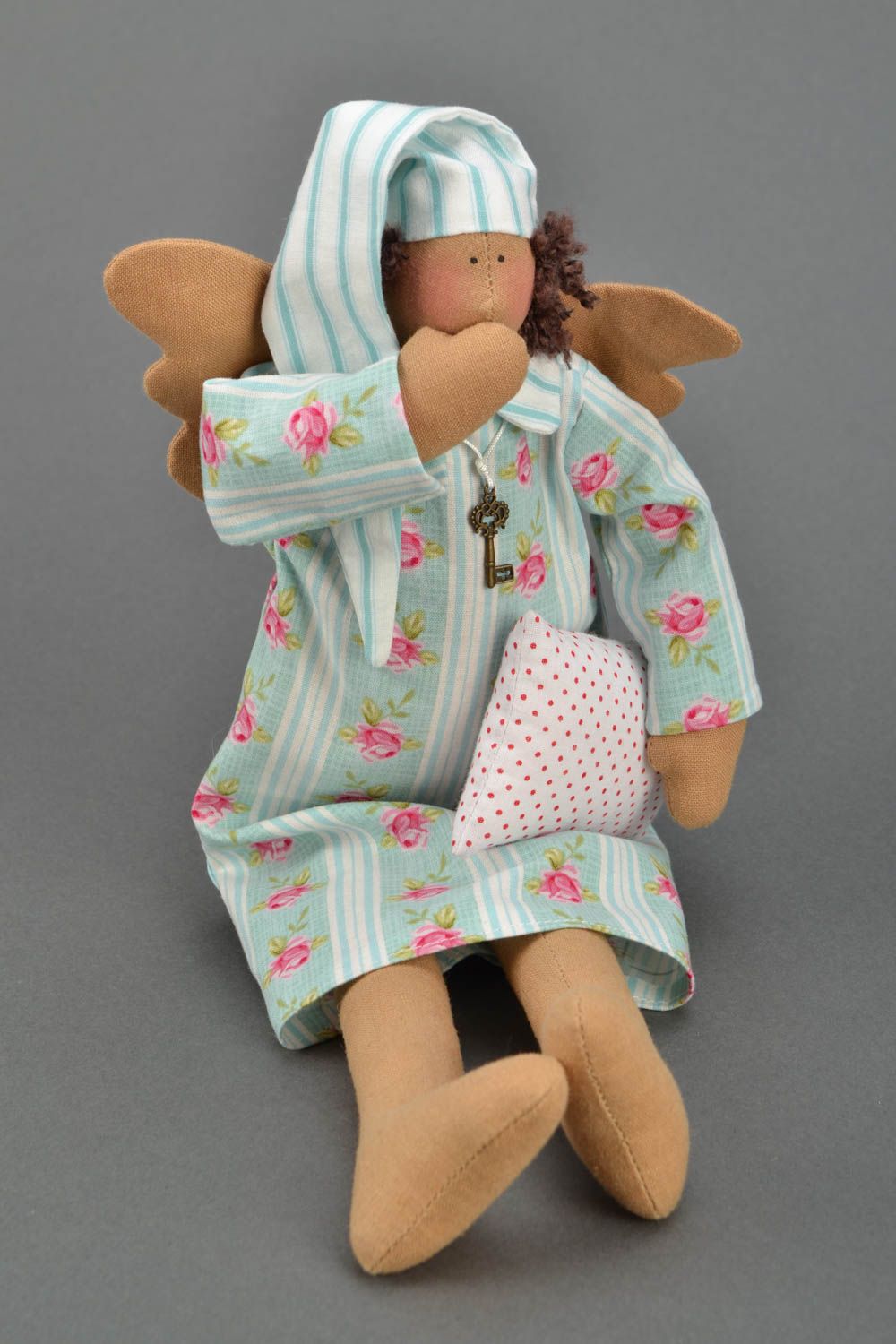 Bambola bella in stoffa fatta a mano pupazzo tessile originale angelo foto 1