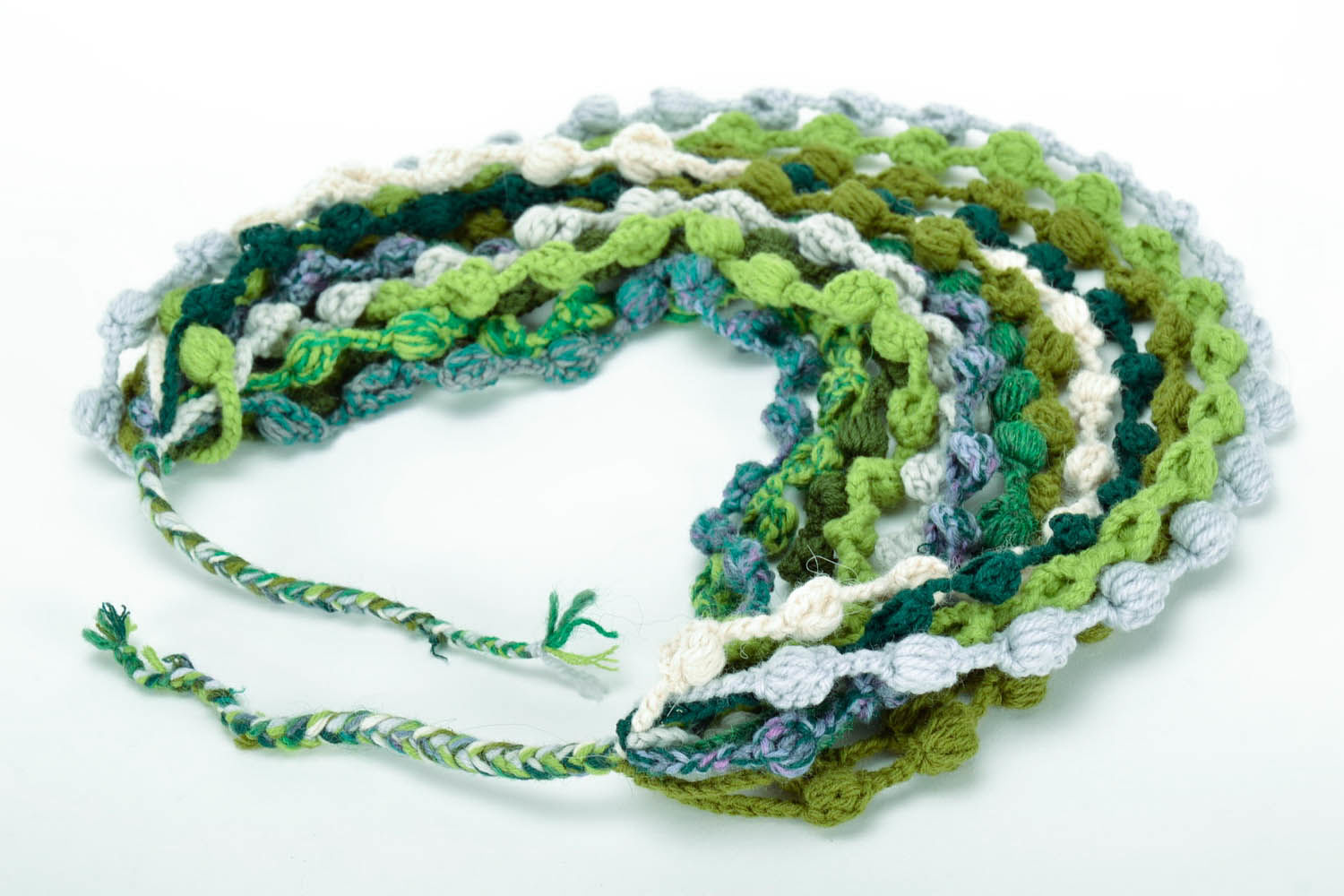 Crocheted bead necklace photo 3