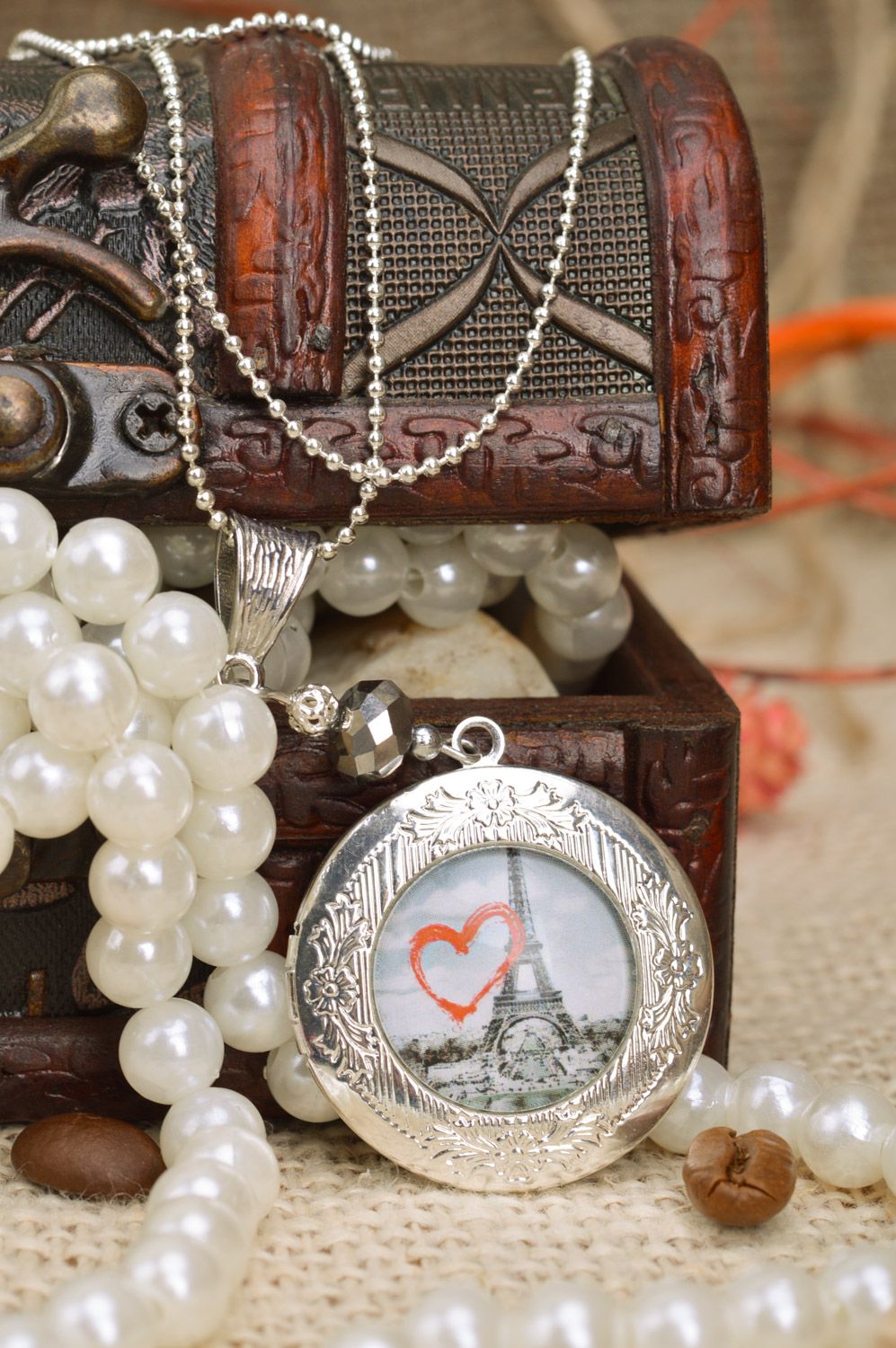 Handmade designer metal round pendant locket with print Paris for women photo 1