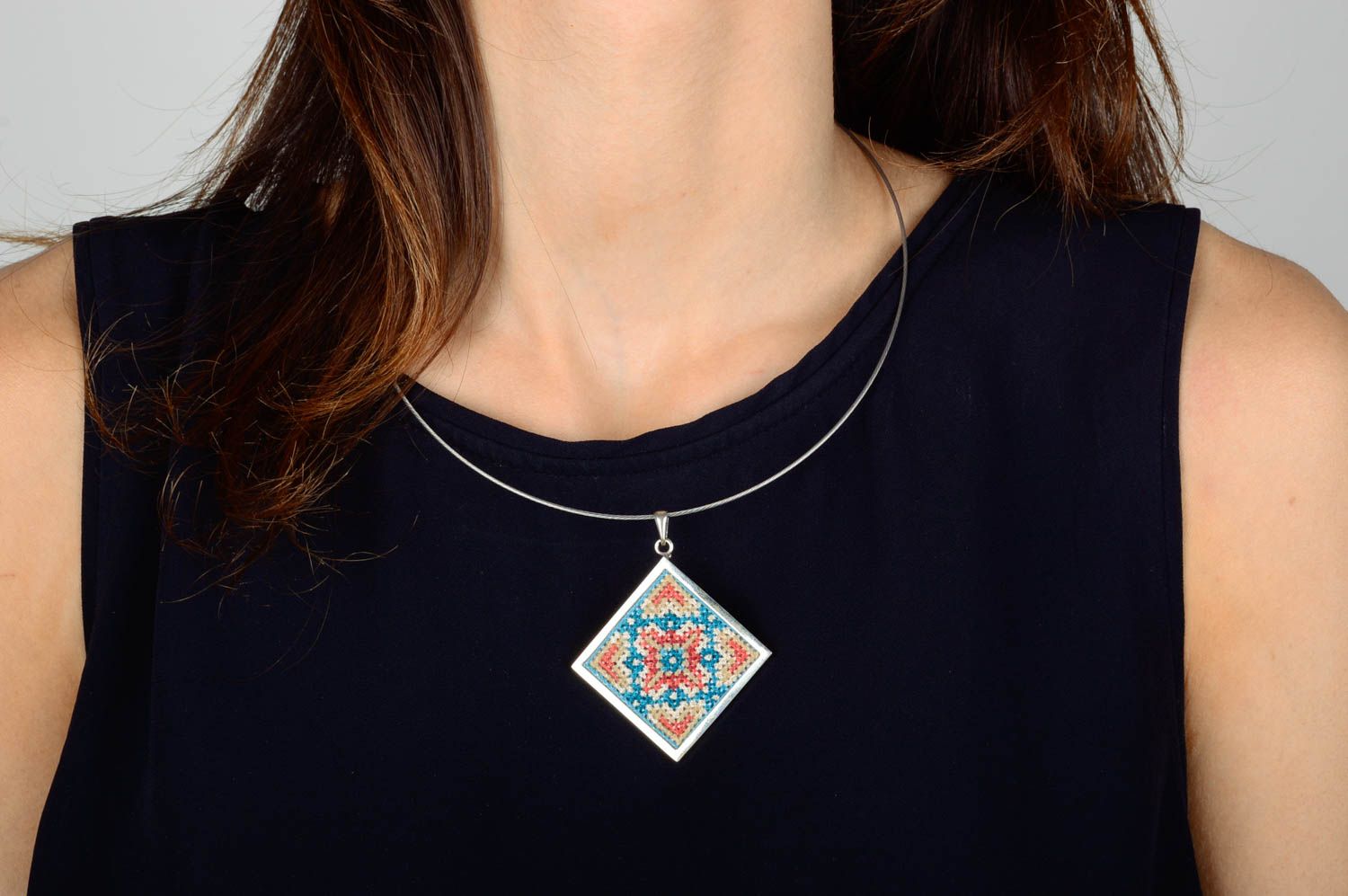 Handmade designer pendant stylish embroidered accessory pendant with ornament photo 2