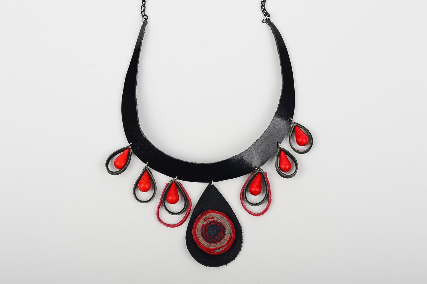 Кожаное колье подарок ручной работы женский аксессуар ожерелье с камнями фото 5