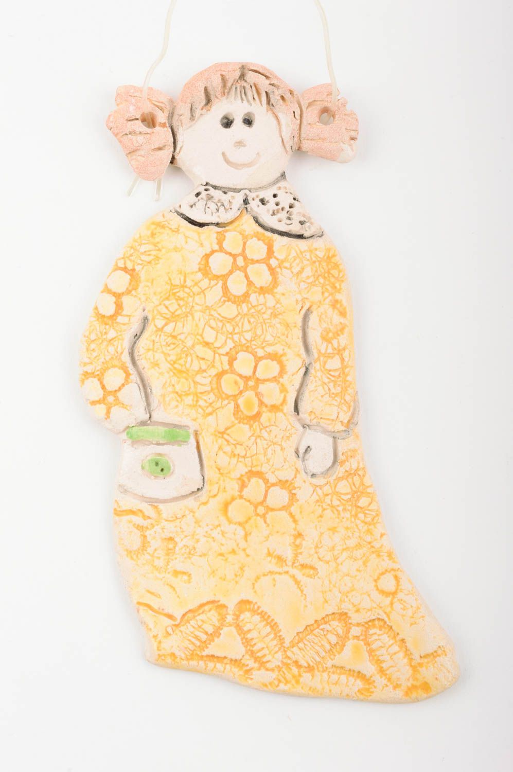 Панно на стену подарок ручной работы предмет декора из глины Девочка в платье фото 1