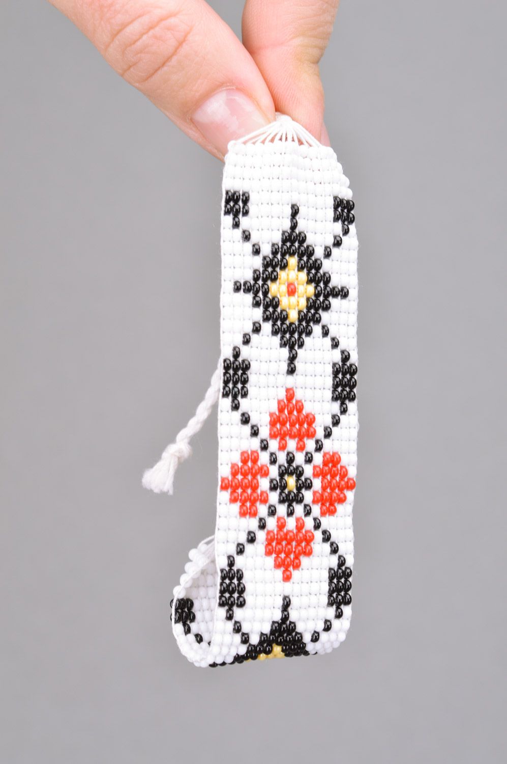 Pulsera de abalorios blanca con ornamento trenzada artesanal de mujer ancha foto 3