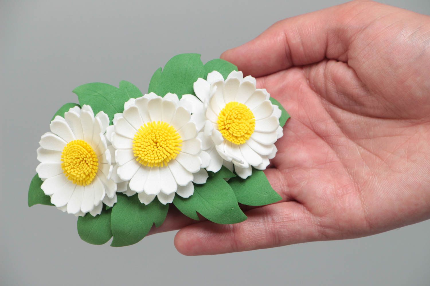 Handmade decorative hair clip with foamiran chamomile flowers and metal fastener photo 5