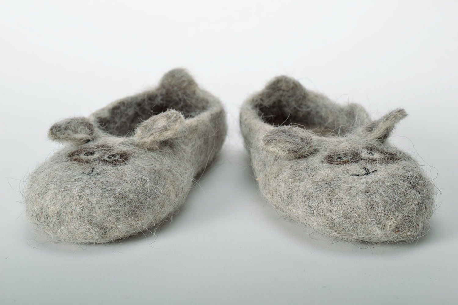 House Slippers made of felted wool photo 4