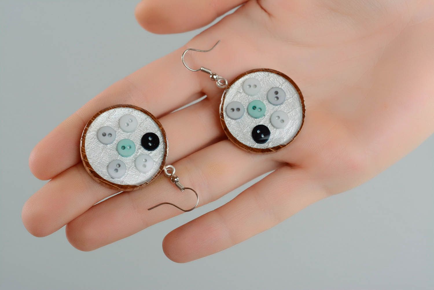 Round earrings Buttons photo 1