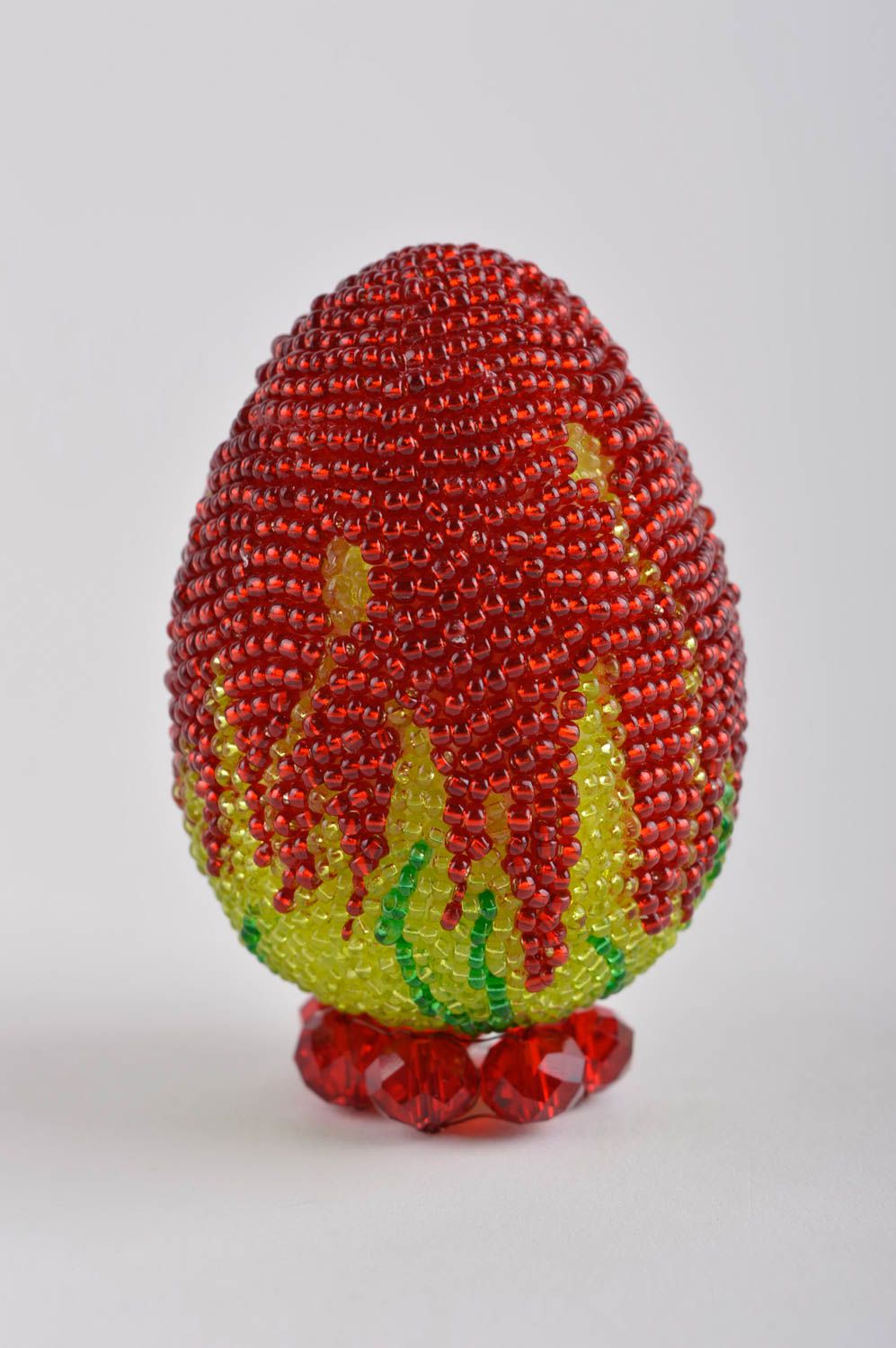 Handmade Deko Osterei Haus Dekoration Geschenk zu Ostern rot gelb mit Glasperlen foto 3