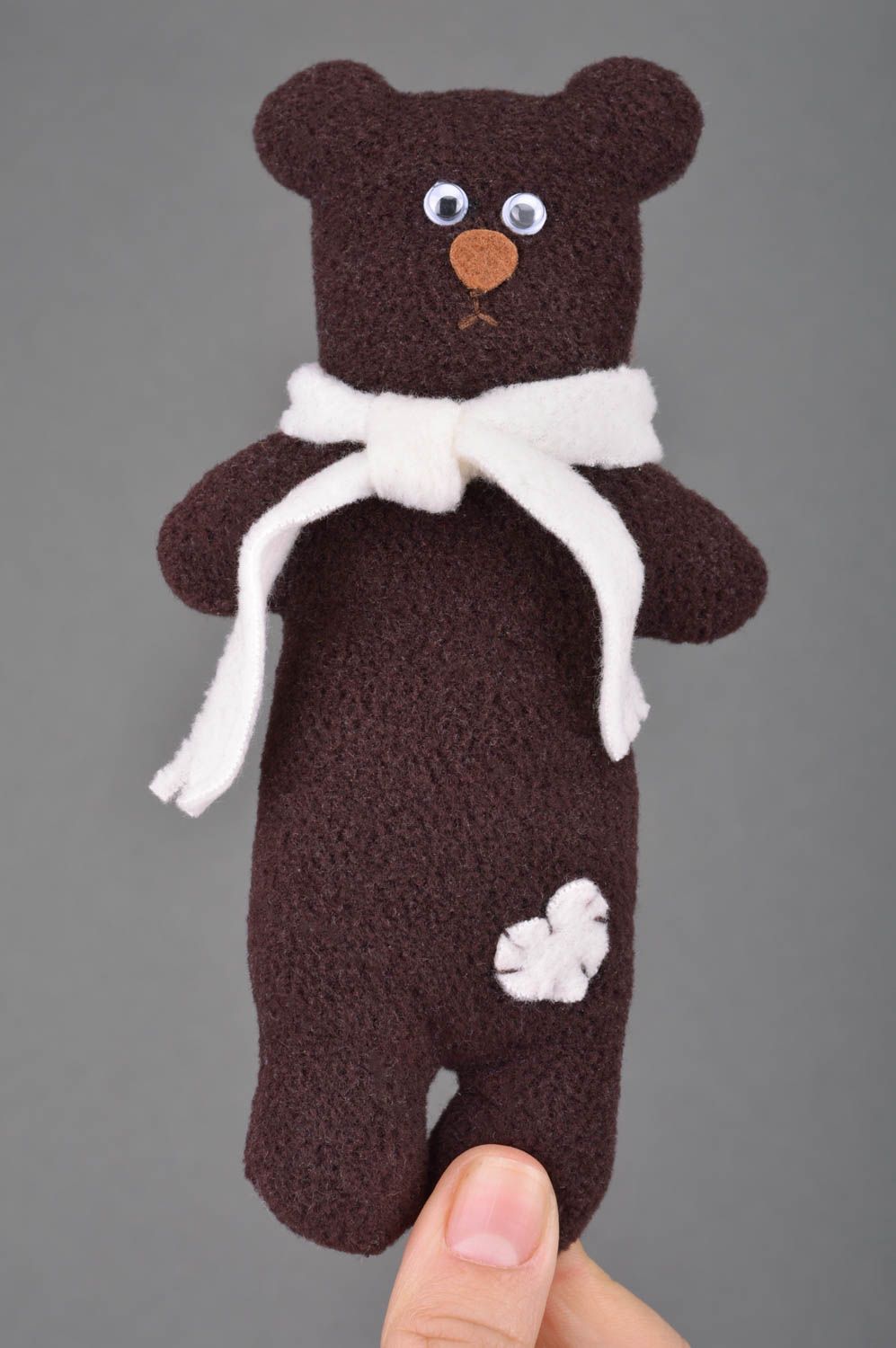 Kuscheltier Bär aus Stoff braun schön klein interessant lustig handgefertigt foto 3