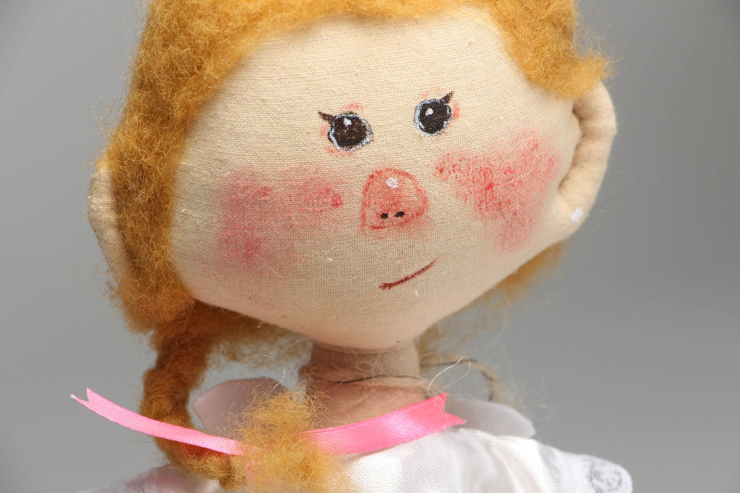 Kuschelige Puppe aus Stoff Mädchen foto 2