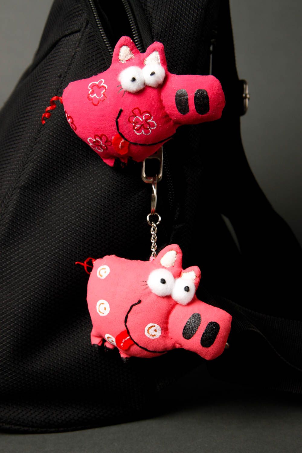 Porte-clés fait main Broche en tissu cochons roses mignons Cadeaux insolites photo 1