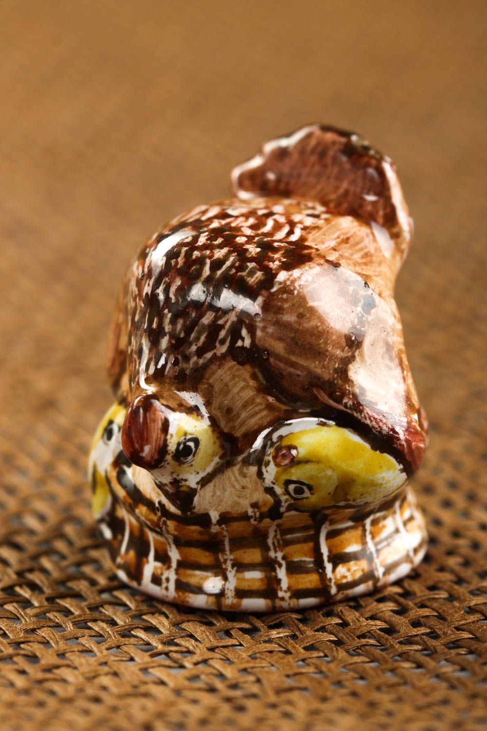 Керамика ручной работы коллекционный наперсток в виде птицы керамическая фигурка фото 1