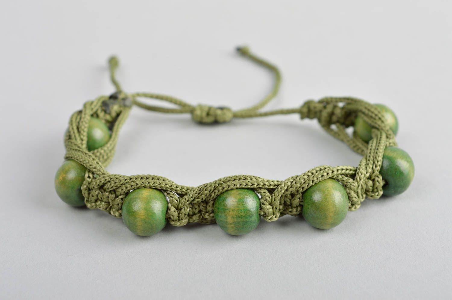 Bracelet tressé en macramé Accessoire fait main vert olive original Cadeau femme photo 2