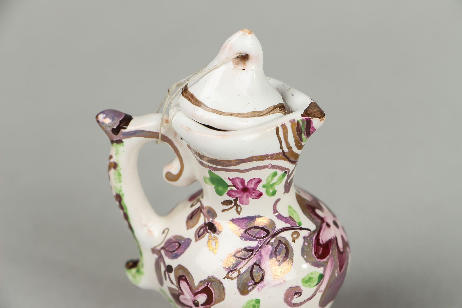 Petit vase en céramique décoratif avec couvercle fait main photo 3