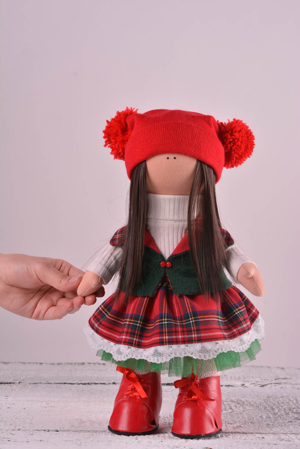 Кукла ручной работы кукла из ткани мягкая кукла в клетчатой юбке и красной шапке фото 2