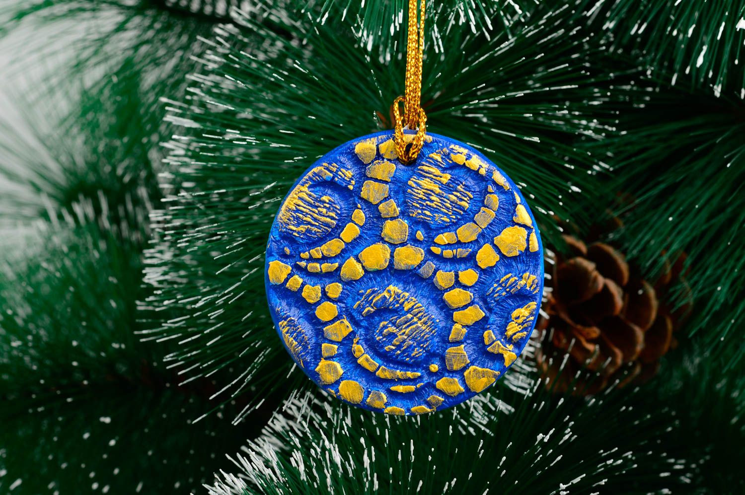 Игрушка на елку handmade декор для дома игрушка из глины расписная синяя фото 1