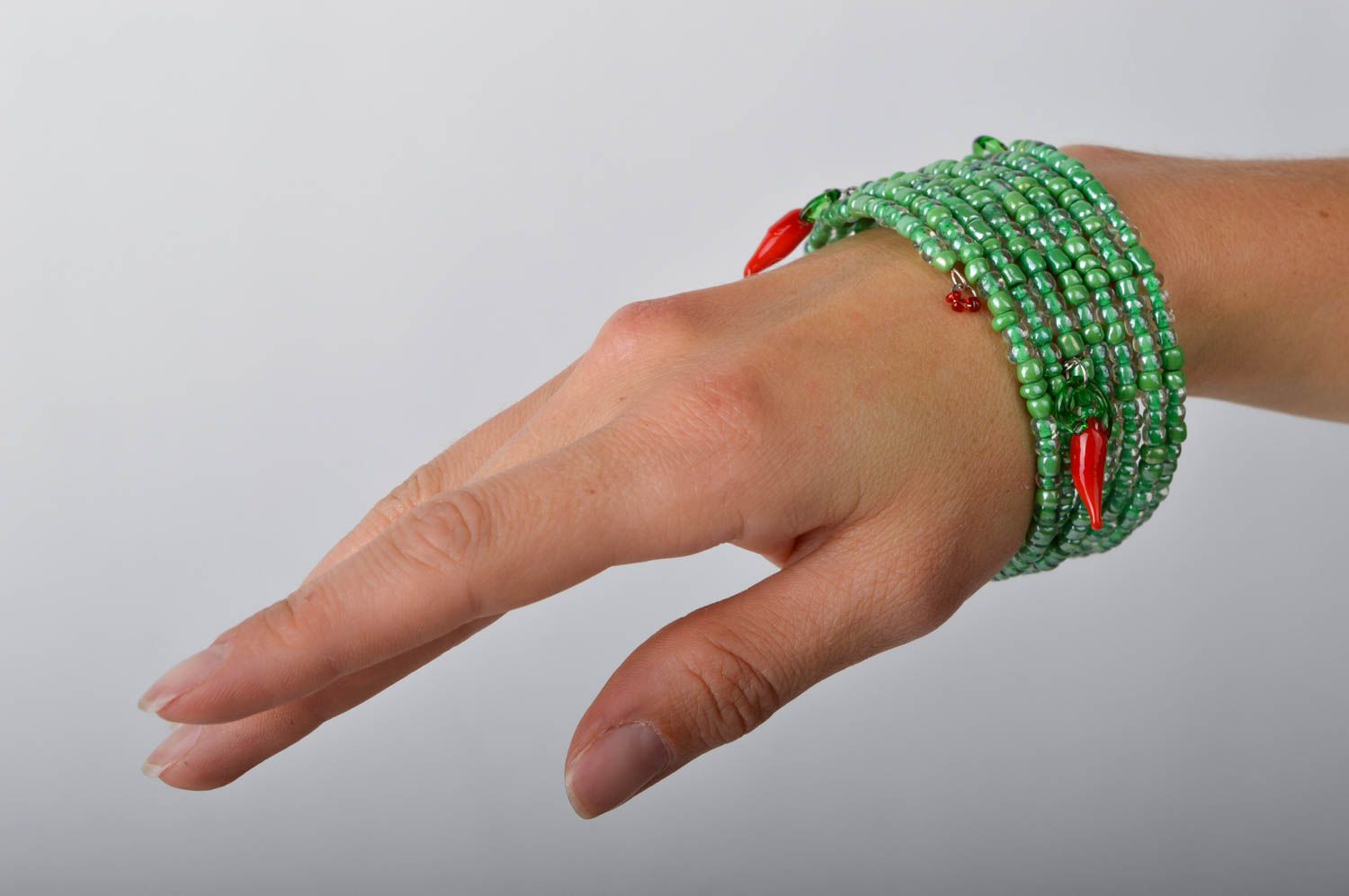 Bracelet spirale Bijou fait main vert en perles de rocaille Cadeau femme photo 2