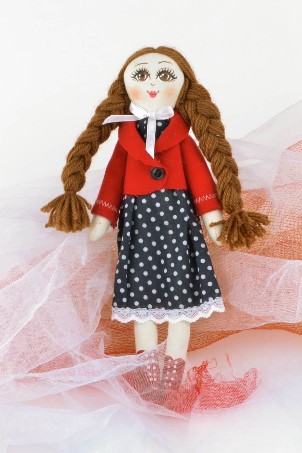 Кукла с длинными косичками фото 1