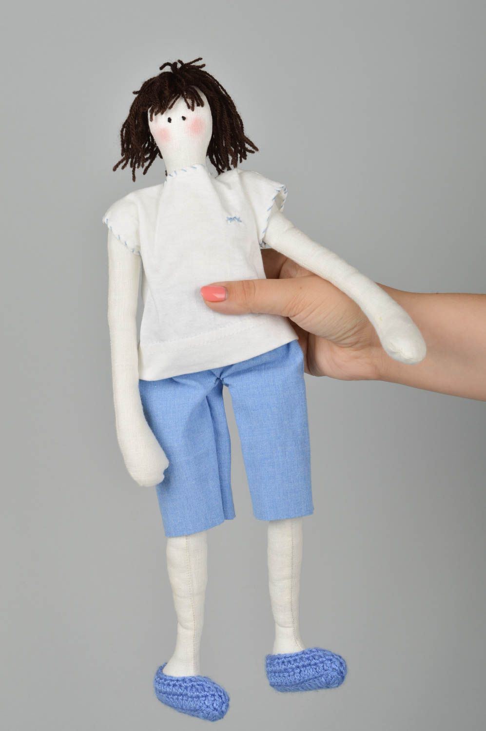 Кукла ручной работы мягкая кукла мальчик в шортах кукла из ткани небольшая фото 1