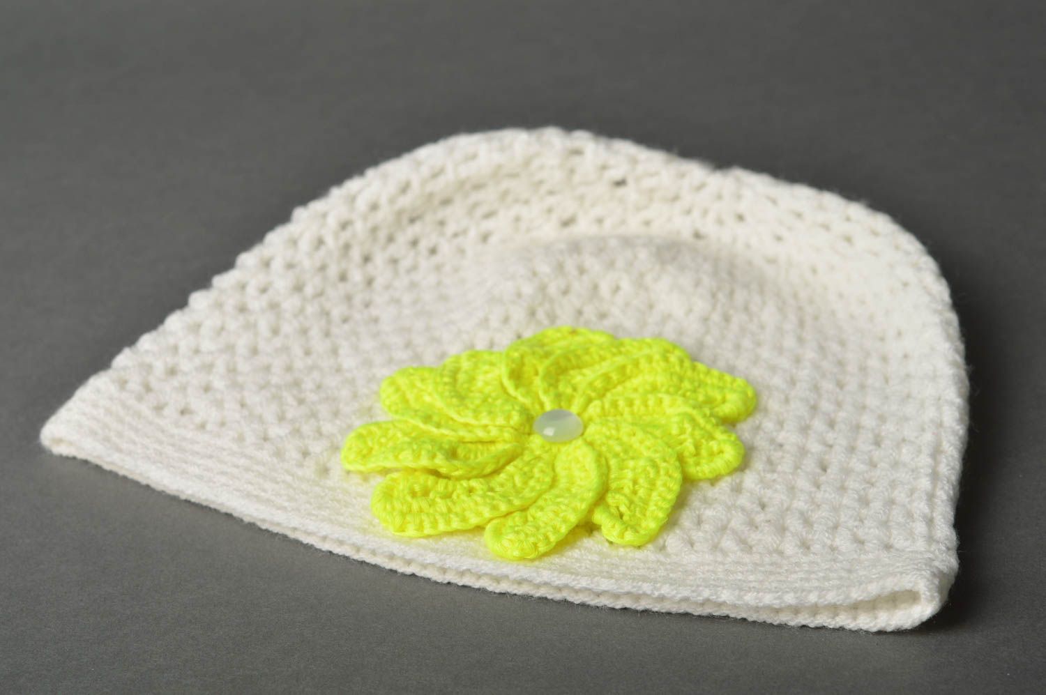 Bonnet tricot fait main Chapeau au crochet léger fleur jaune Vêtement enfant photo 3