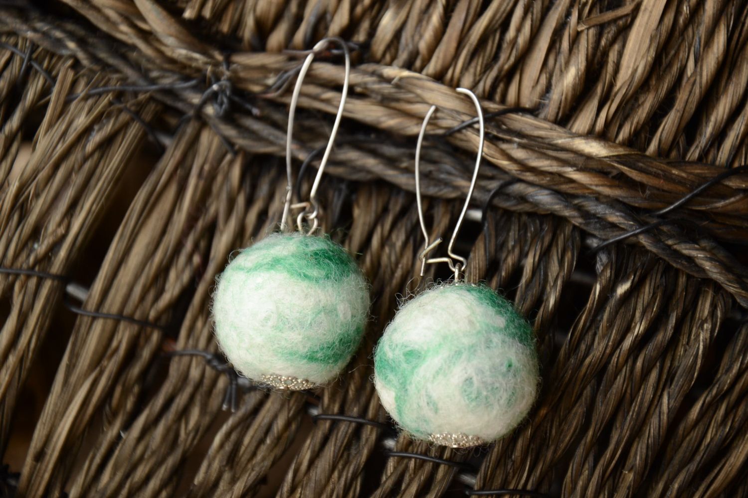 Green felted wool earrings with English fasteners photo 1