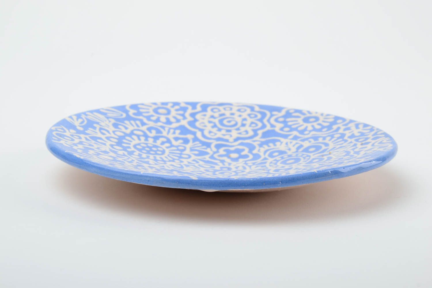 Глиняное блюдце голубое с росписью белые узоры маленькое красивое ручной работы фото 4