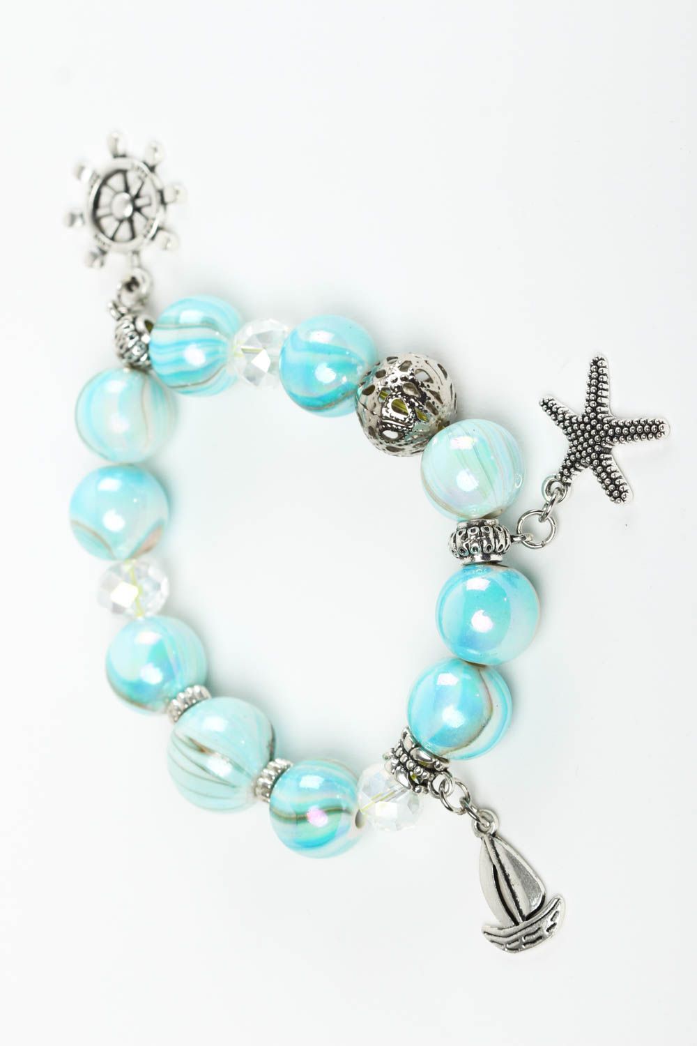 Bracelet bleu clair Bijou fait main breloques style marin Cadeau femme photo 2