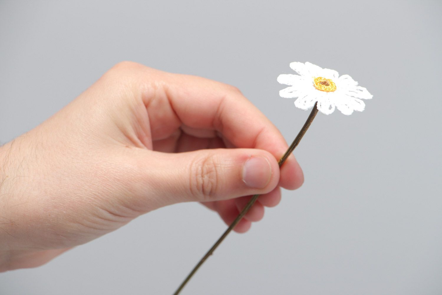 Petite fleur artificielle tricotée décorative au crochet faite main Marguerite photo 5