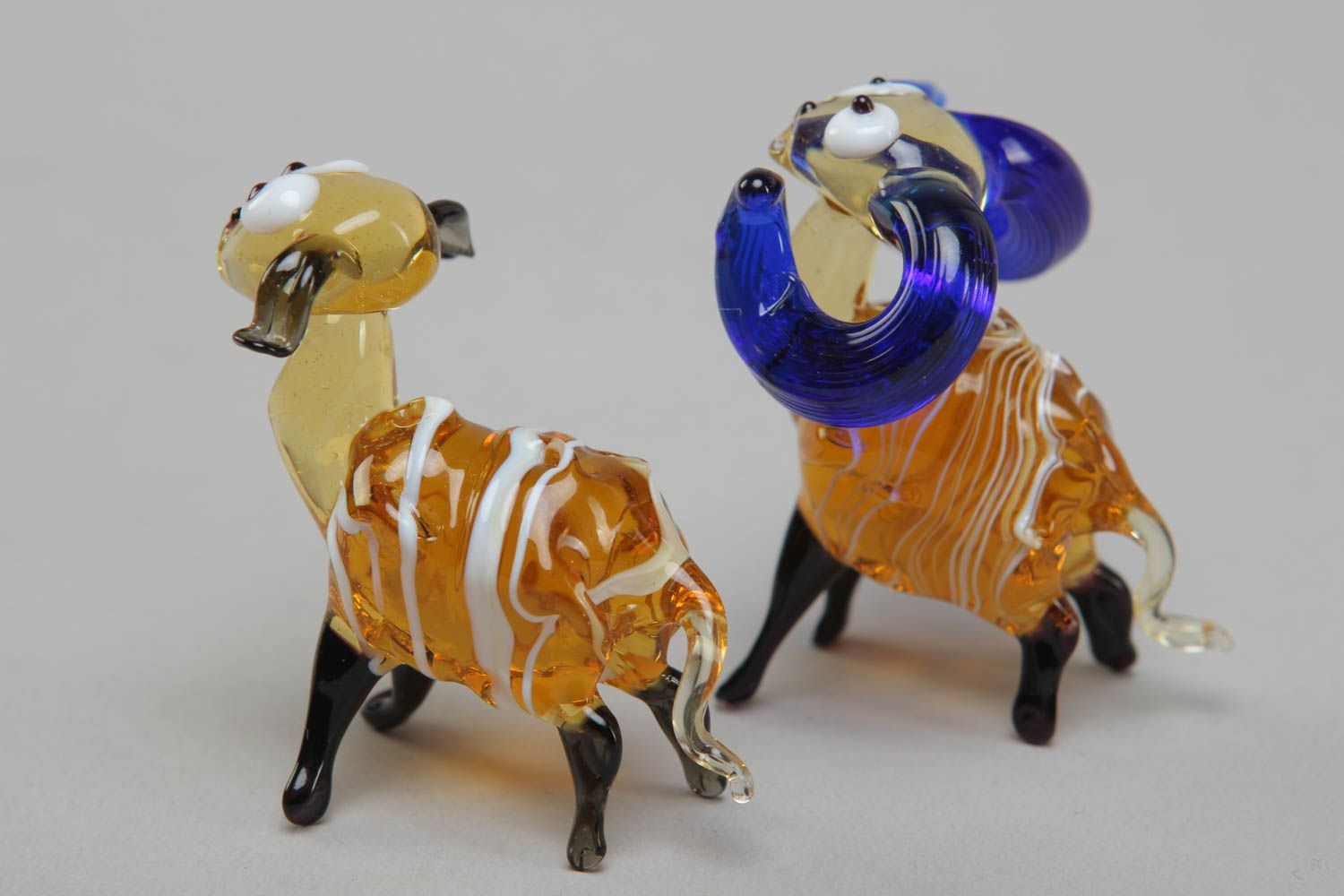 Handmade glass statuettes of lambs photo 2