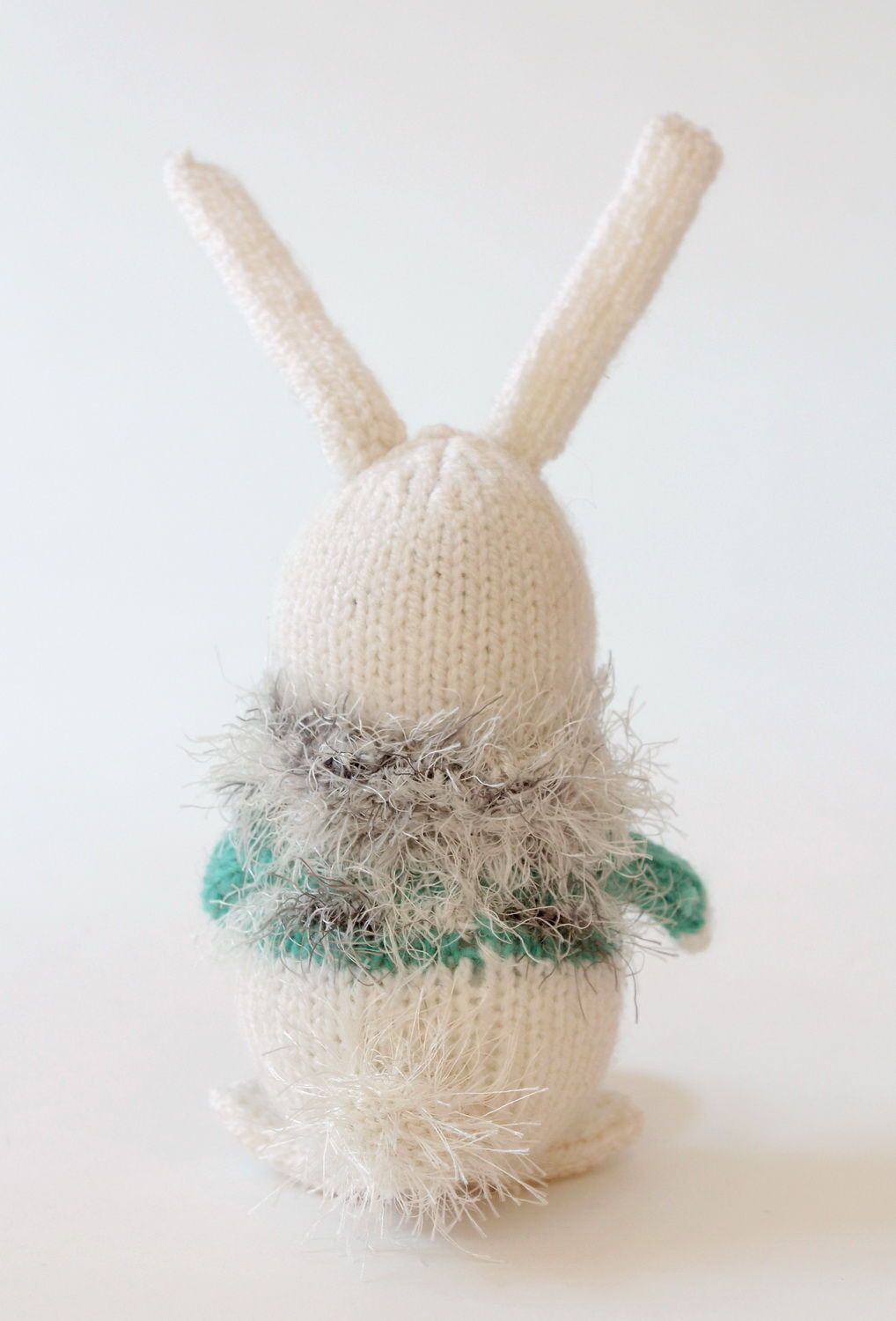 Jouet mou tricoté en forme de lapin  photo 2