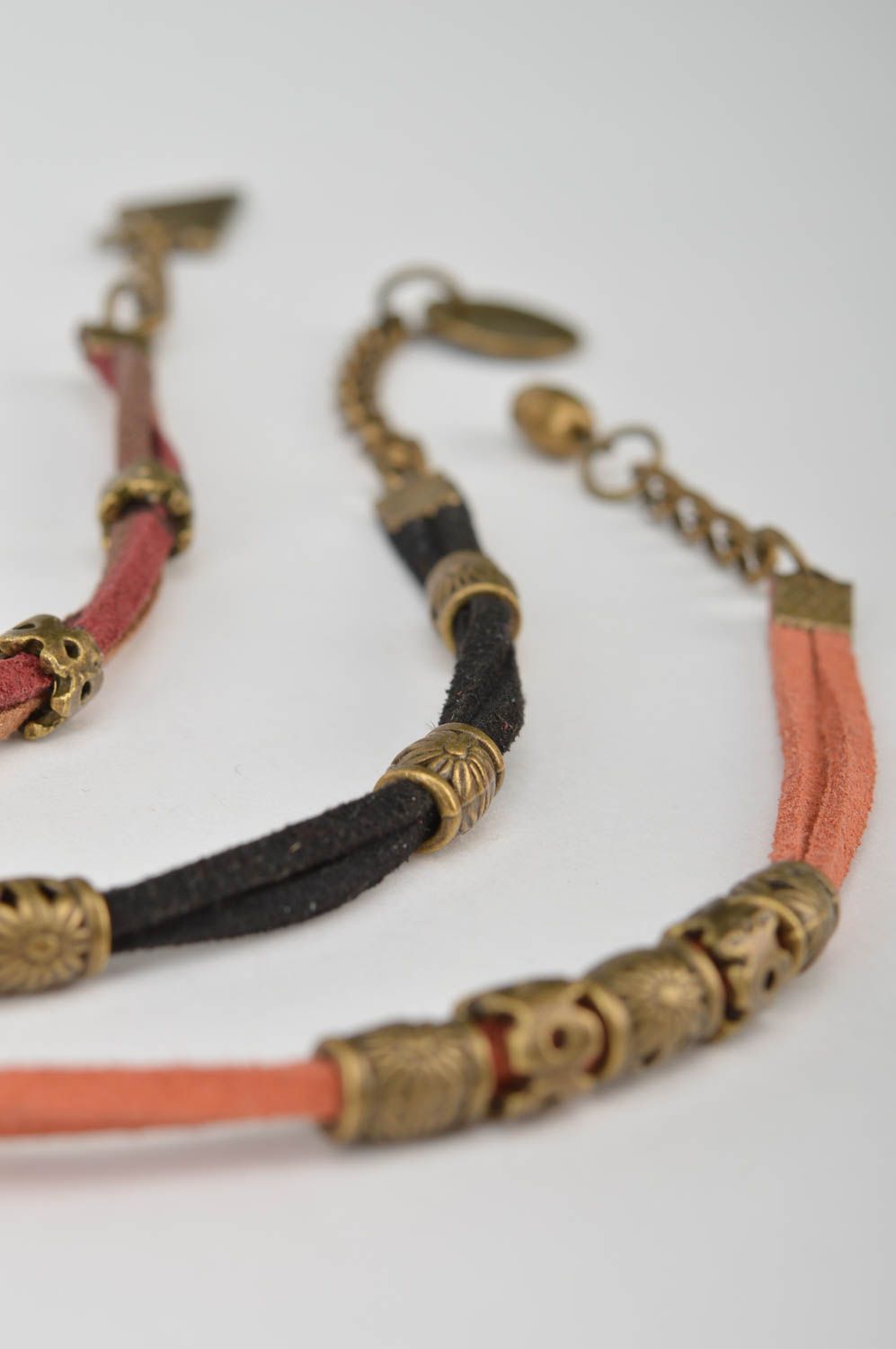 Bracelets faits main en cordons en daim ensemble de 3 pièces accessoires photo 4