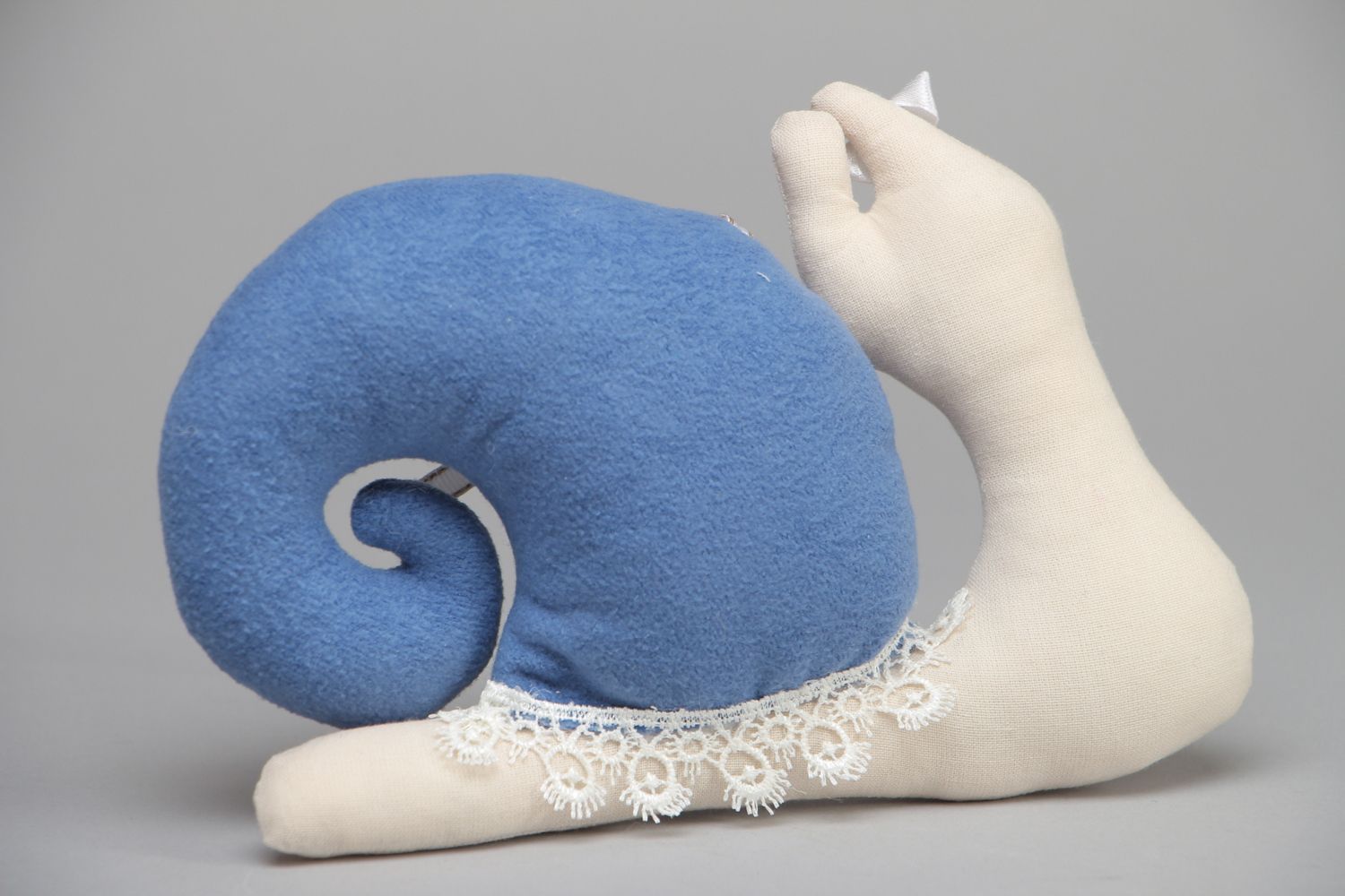 Soft toy snail for bedroom decor photo 3