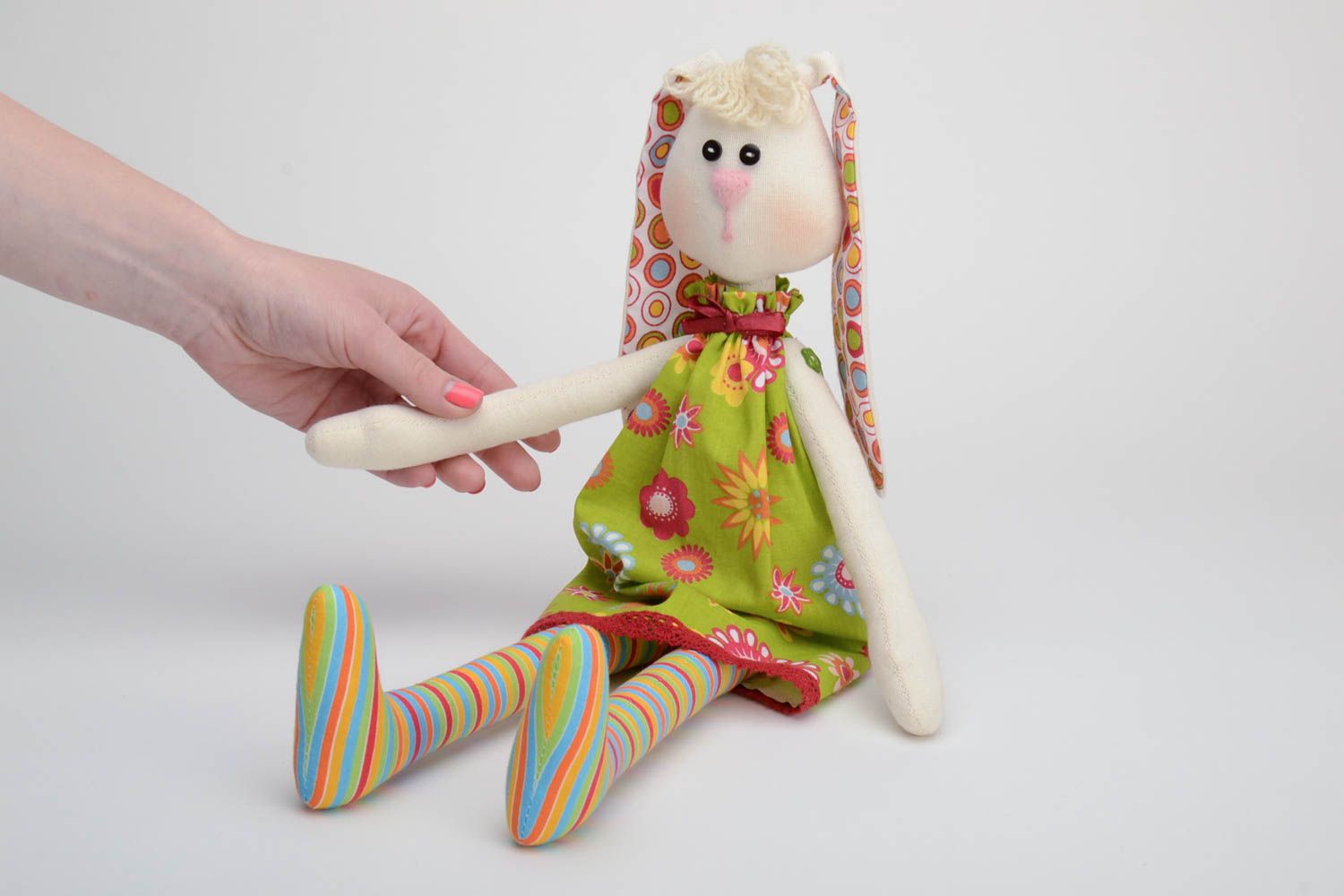Текстильная игрушка зайчик из натуральной ткани ручной работы яркая оригинальная фото 5