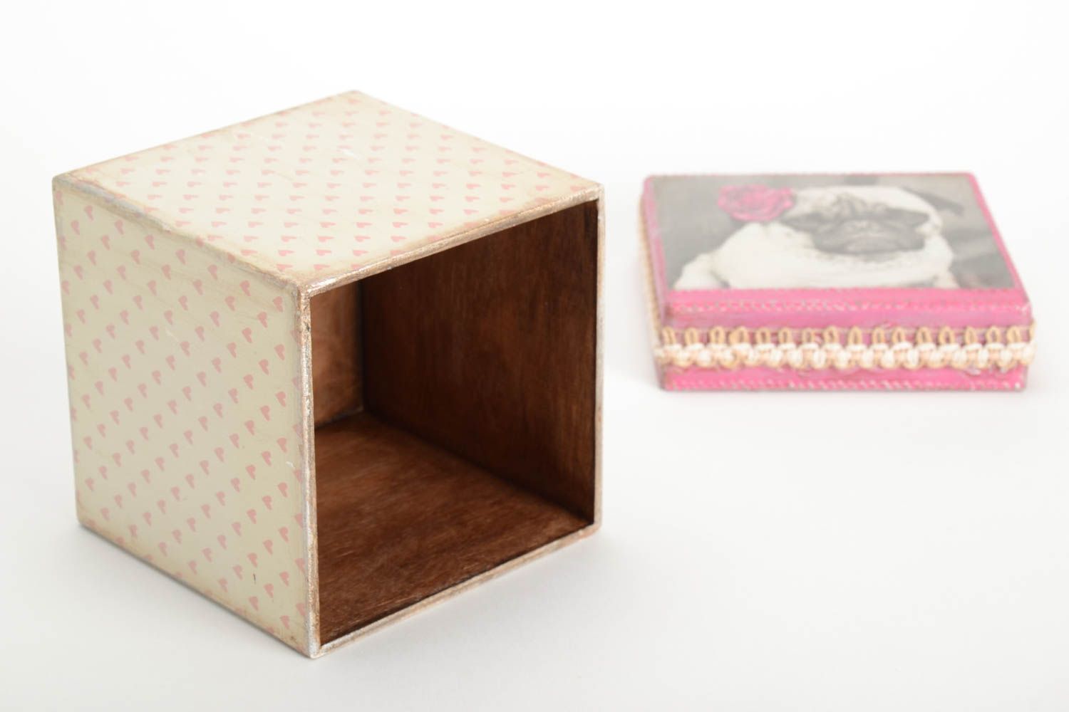Деревянная коробка в технике декупаж ручной работы для подарка квадратная  фото 4