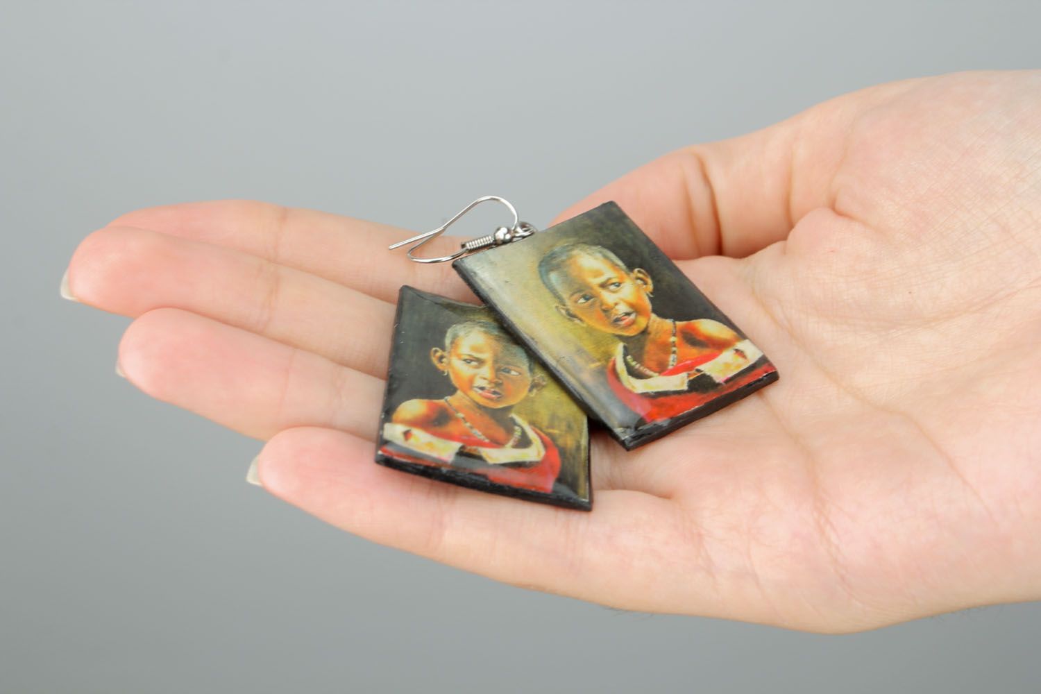 Homemade earrings with African motives photo 2
