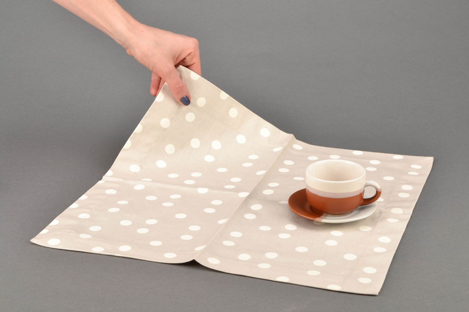 Polka dot fabric kitchen napkin photo 2
