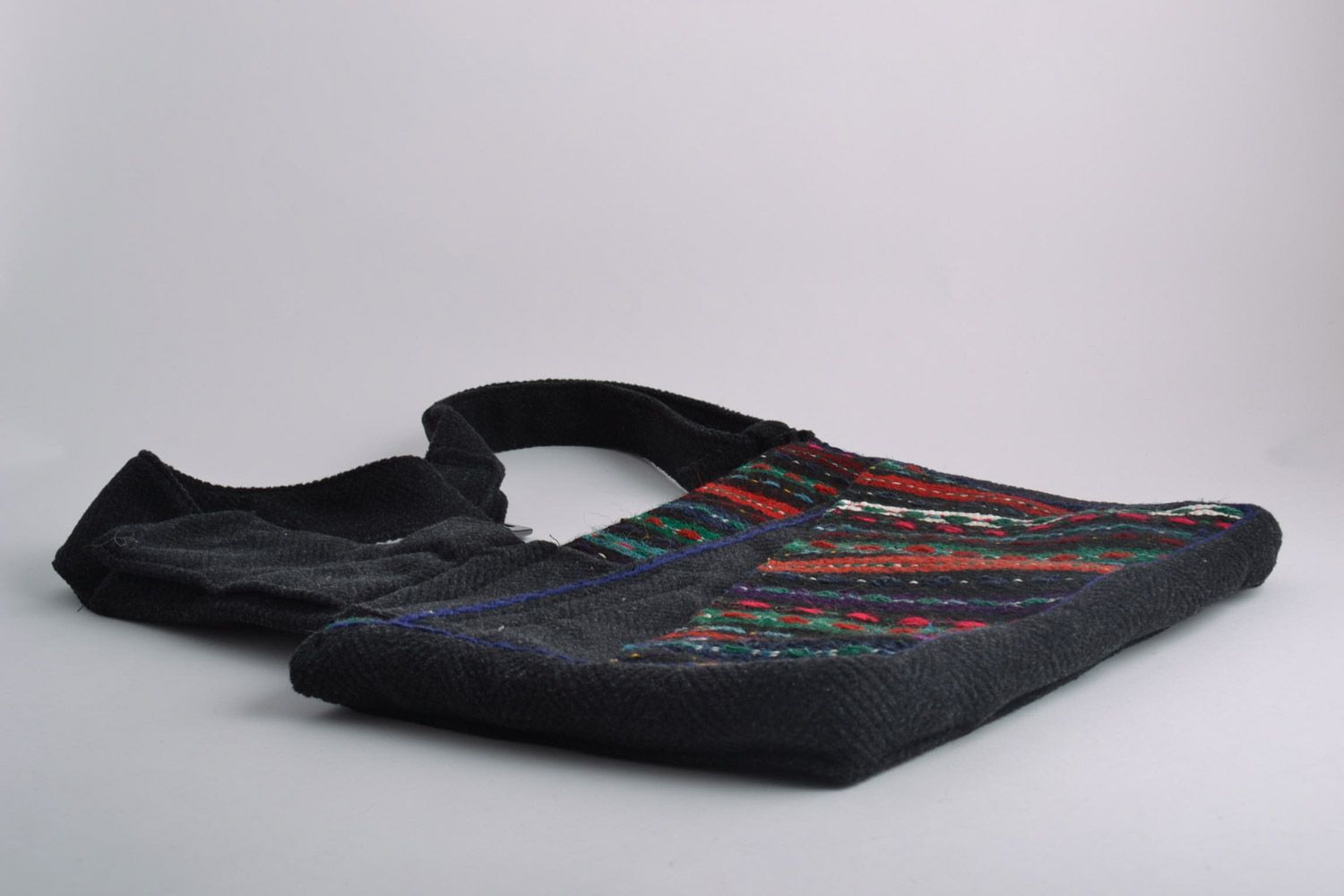 Bolso de lana artesanal con correa larga de estilo casual  foto 2