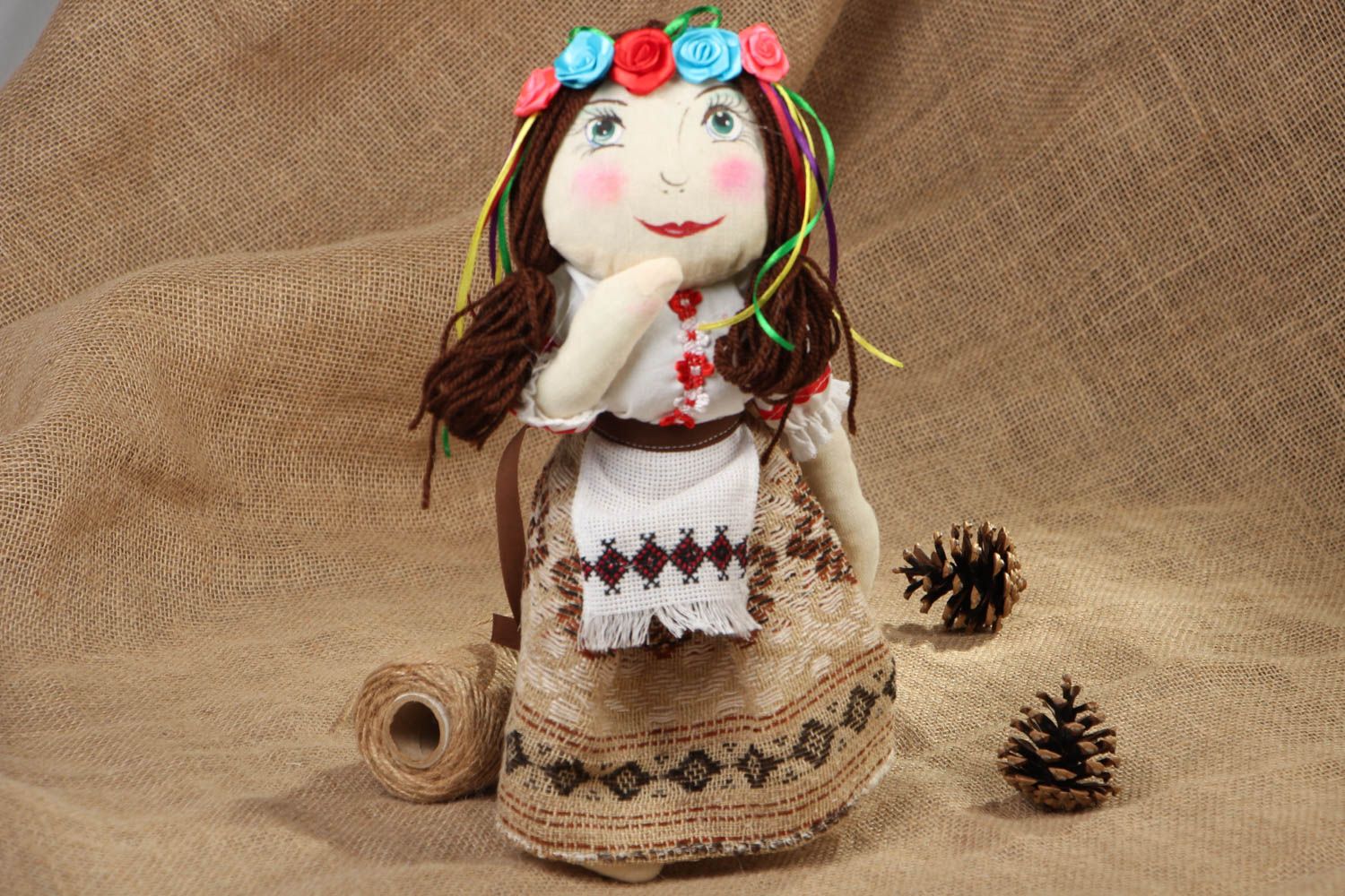 Jouet décoratif en tissu fait main Fille ukrainienne photo 5