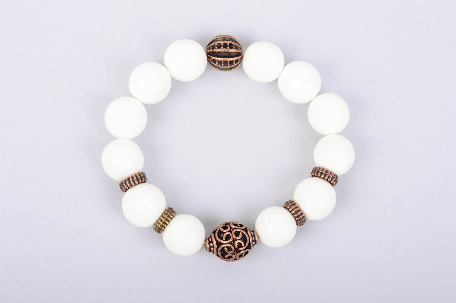 Handmade bracelet with natural stones white stylish bracelet wrist accessory photo 3