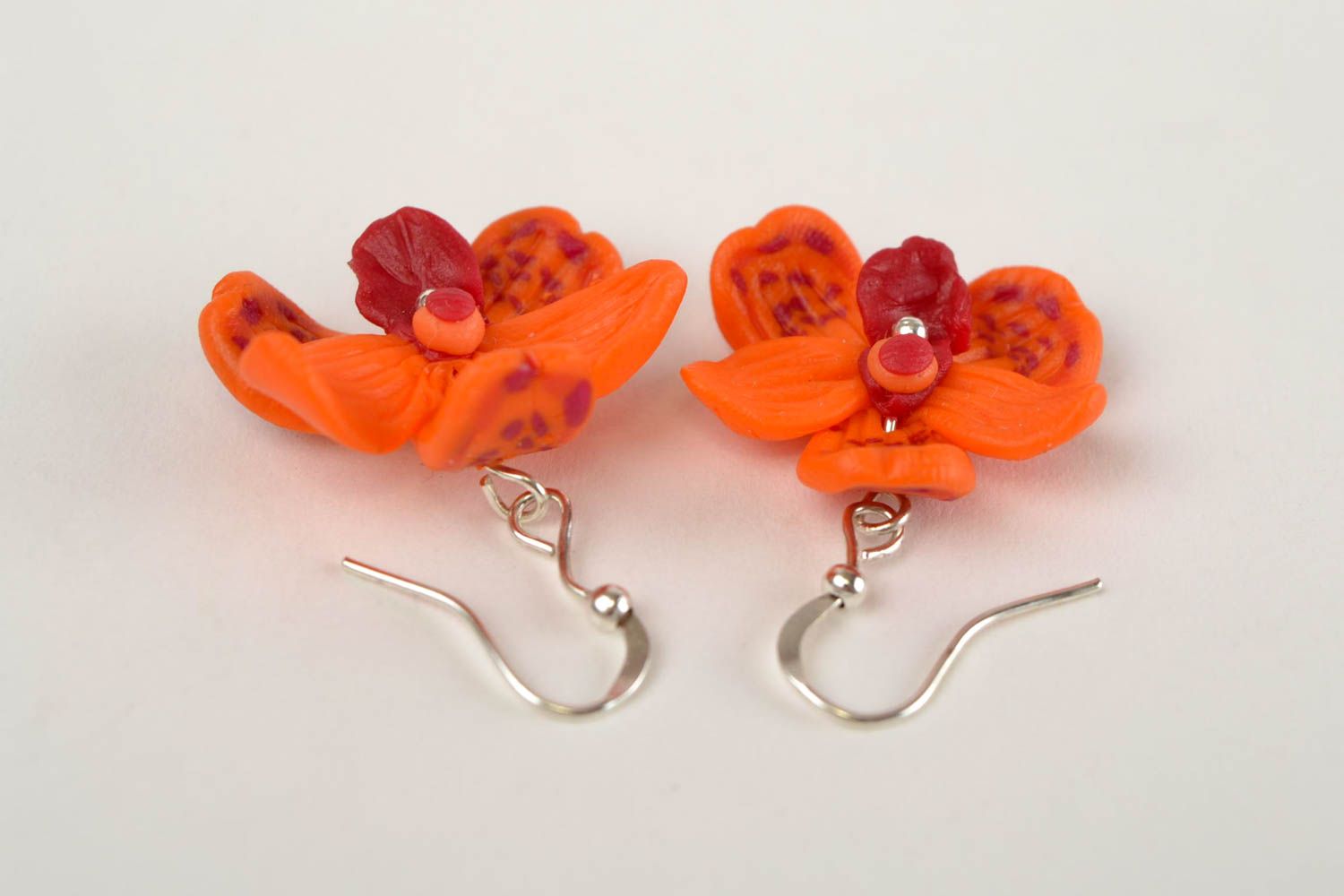 Boucles d'oreilles longues Bijou fait main Cadeau femme orchidées orange photo 4